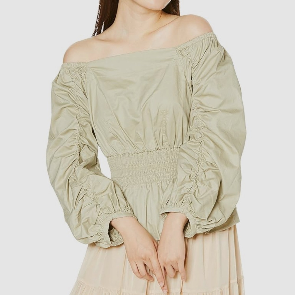 🙂 DESIGNER✨SNIDEL OS Olive Green Smocked Women's Top